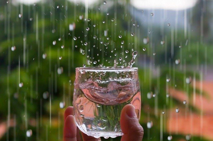 امکان آشامیدن آب باران