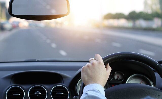 گزارش نحوه رانندگی با سامانه‌ای داخلی و هوشمند